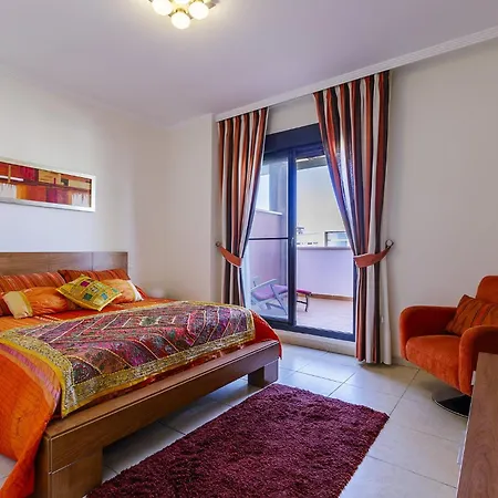 Daire A&n Sea View Penthouse With Large Terrace & Pool