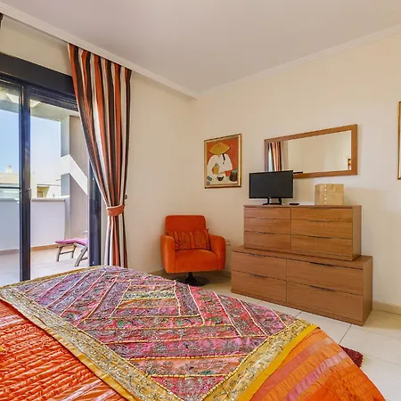 A&n Sea View Penthouse With Large Terrace & Pool Daire